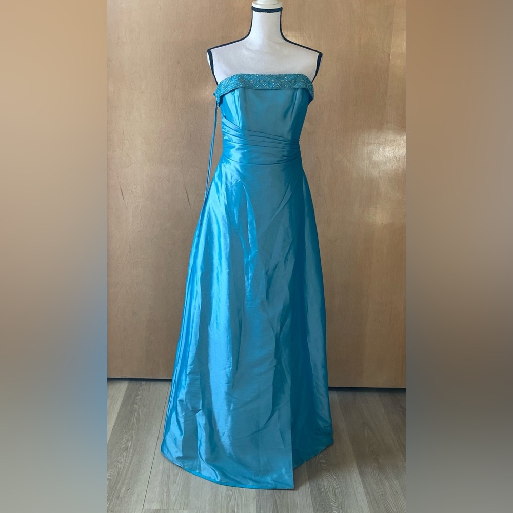 NWOT Sz 10 Christina Wu Turquoise Taffeta Beaded Convertible Strap Formal Gown